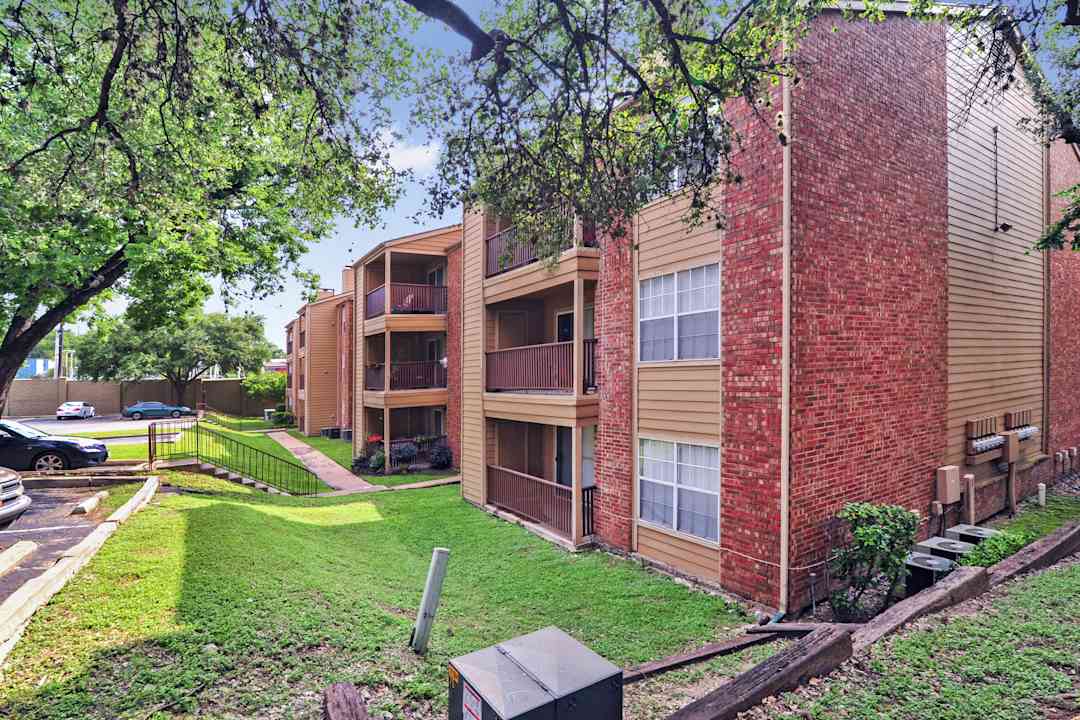 Stoney Ridge 3200 South First Street Austin, TX Apartments for Rent