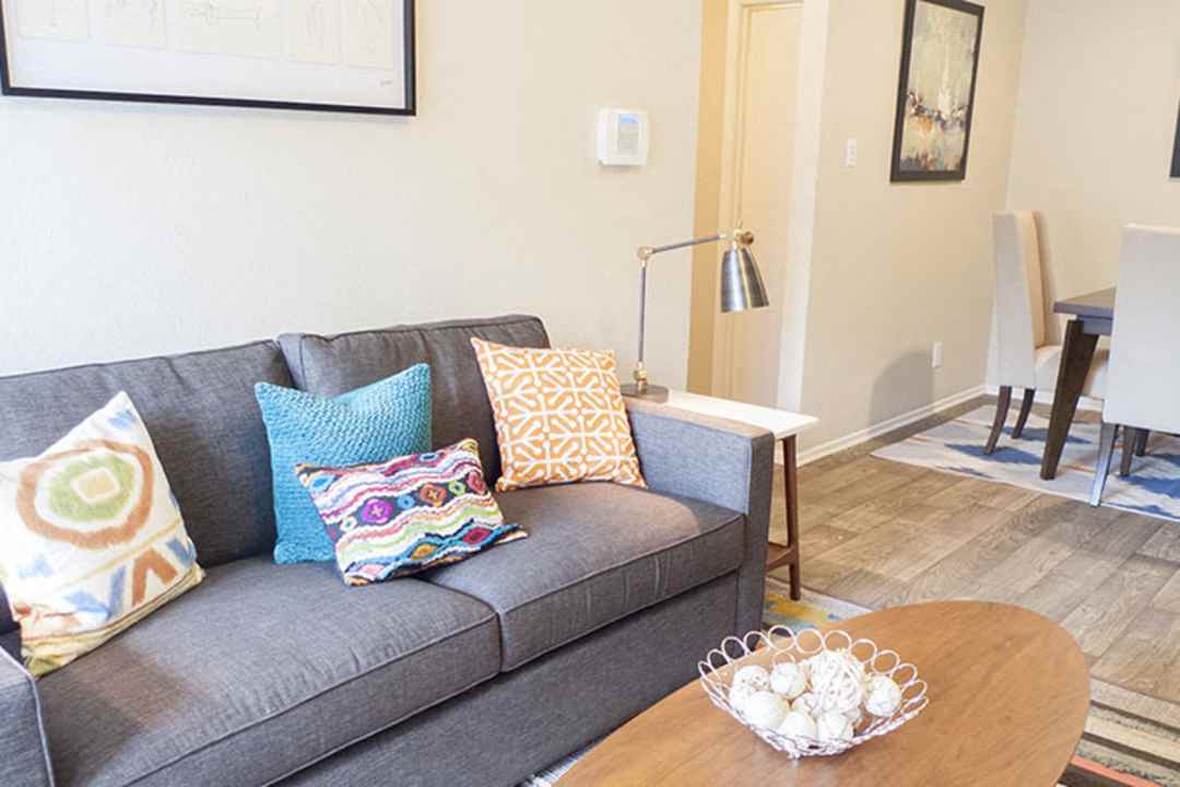 The Versailles Apartments Dallas Tx 75287