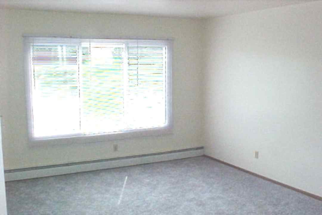 Laurel Gardens Apartments - Marshfield Wi 54449