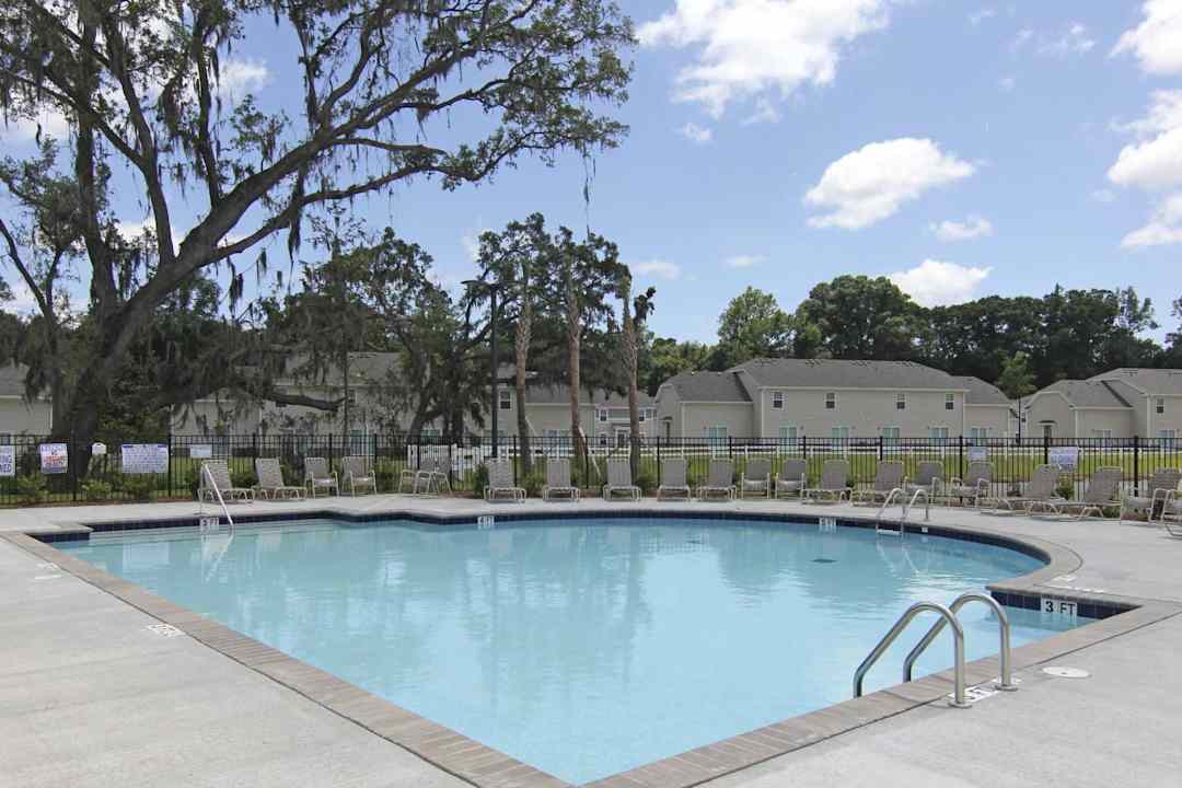 The Retreat At Henderson Lake The Preserve At Henderson Lake 653 Little Neck Rd Savannah Ga Townhomes For Rent Rent Com