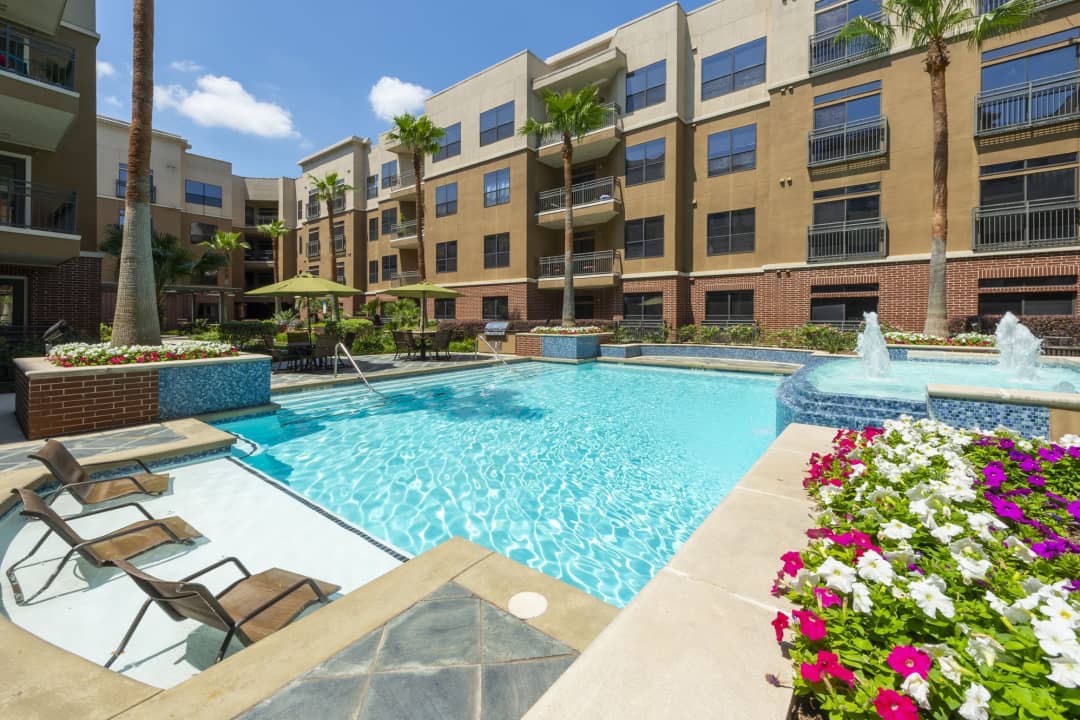 Upper Kirby Apartments - Houston, TX 77098