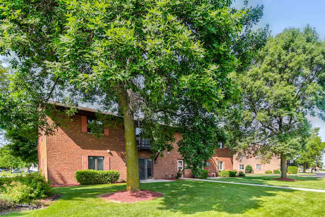 Southbreeze Apartments 624 Frances St Kaukauna, WI Apartments for