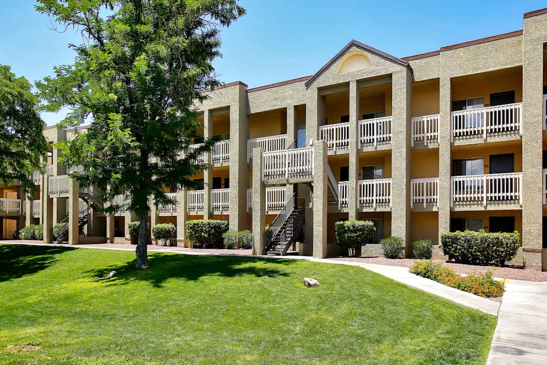 Pavilions At Pantano 8110 E Speedway Blvd Tucson Az Apartments For Rent Rent Com