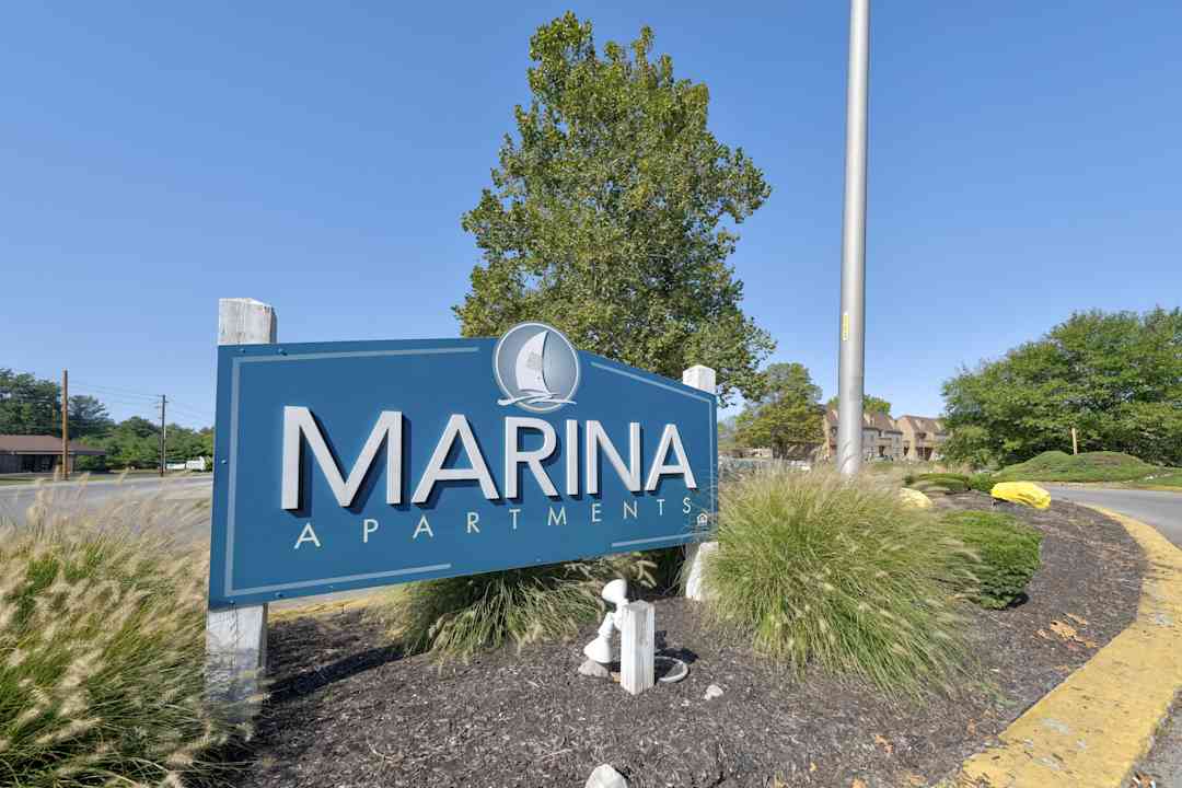 Lake Marina Apartments - Indianapolis In 46229