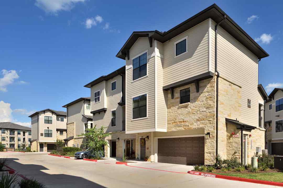 Olympus Falcon Landing Apartments - Katy Tx 77494