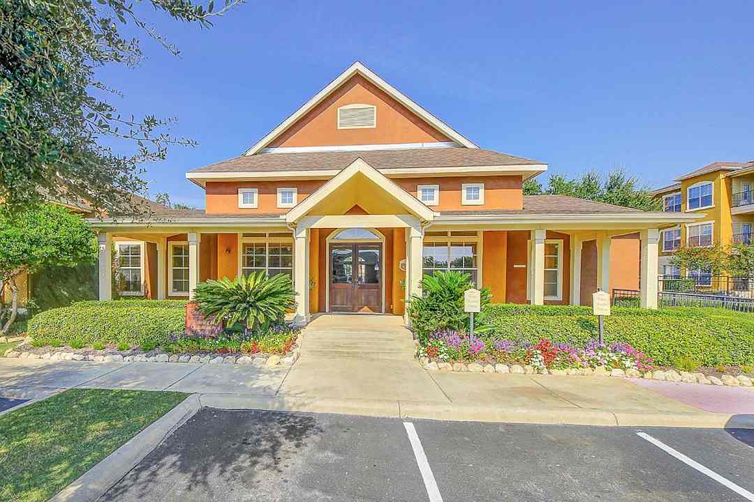 San Mateo Apartments - San Antonio Tx 78217