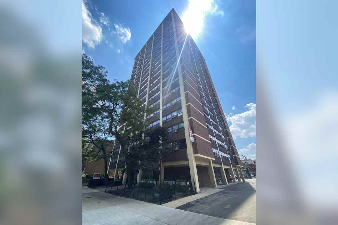 Buena Shores 833 W Buena Ave Chicago Il Apartments For Rent Rent Com