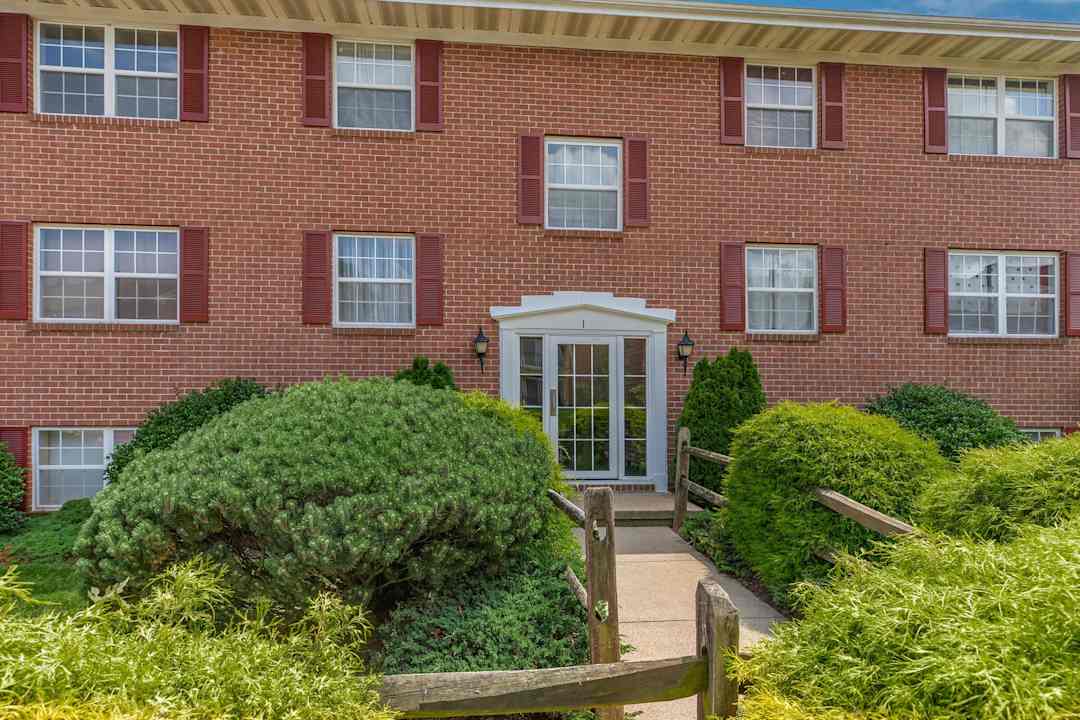 Oakleigh Apartments 1803 Cobourg Ct Parkville, MD Apartments for