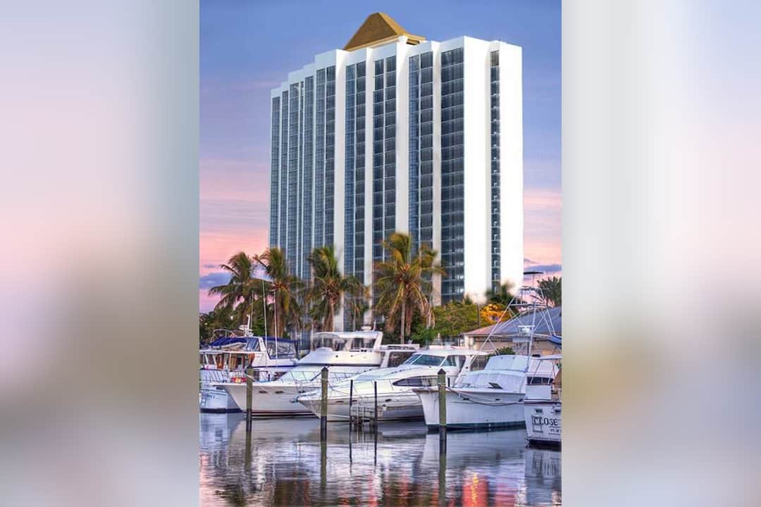 Begin Beschrijving kosten Edison Grand Apartments - Fort Myers, FL 33901
