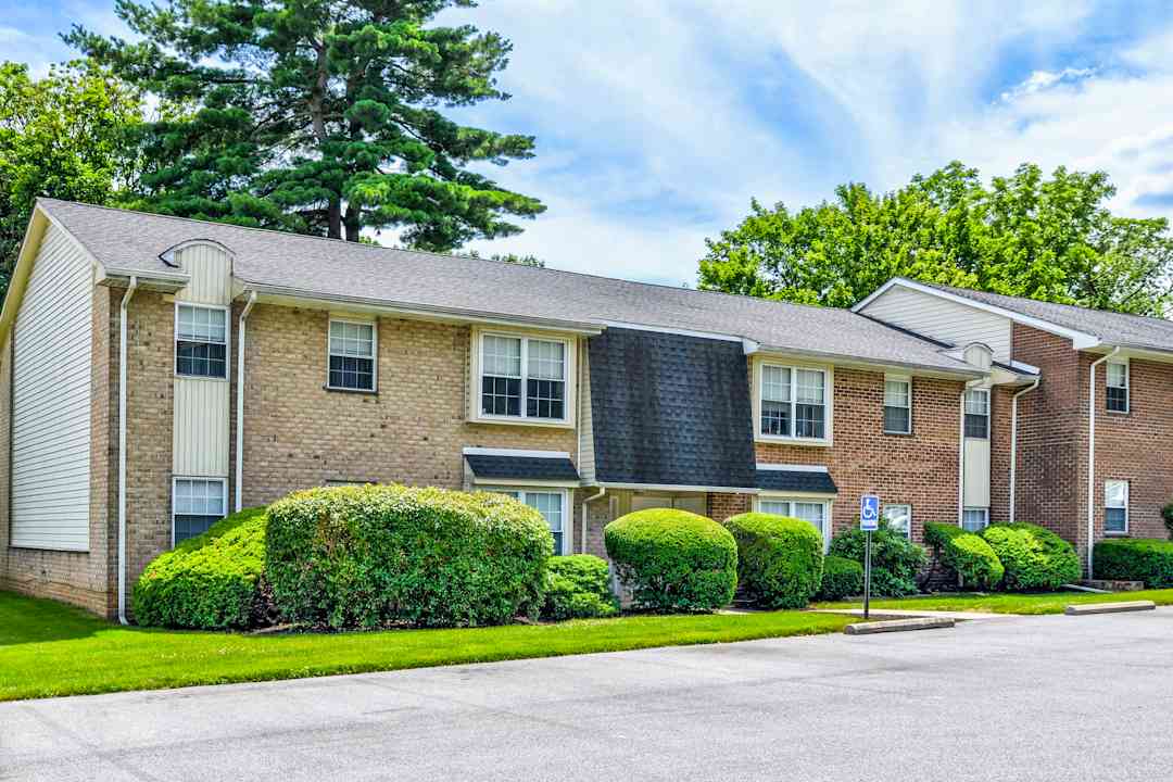 the fairways apartments and townhomes