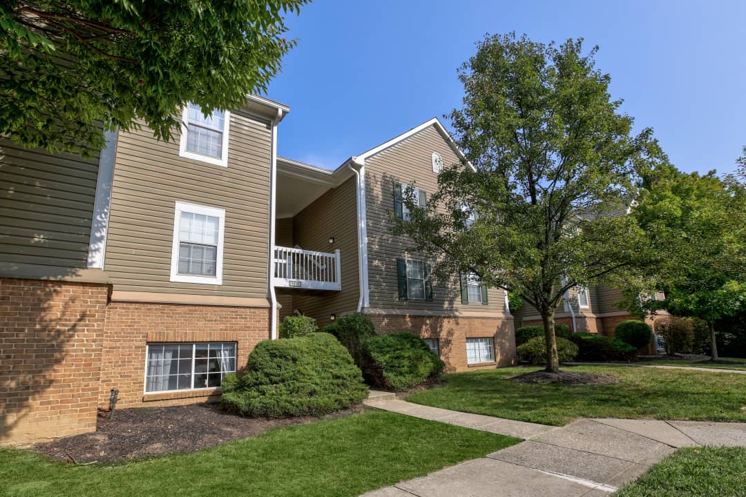 Brookstone Village Apartments - Cincinnati, OH 45209