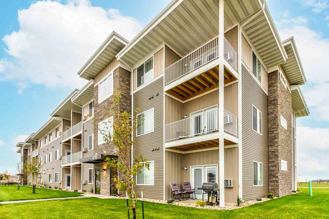 the view apartments fargo