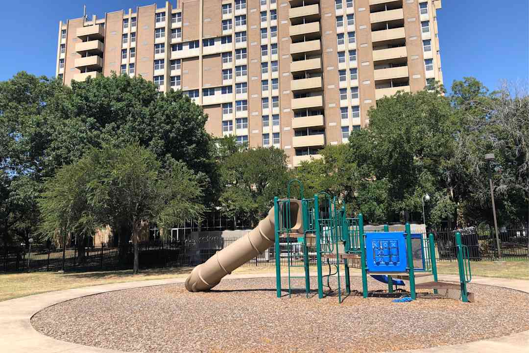 park manor apartments dallas