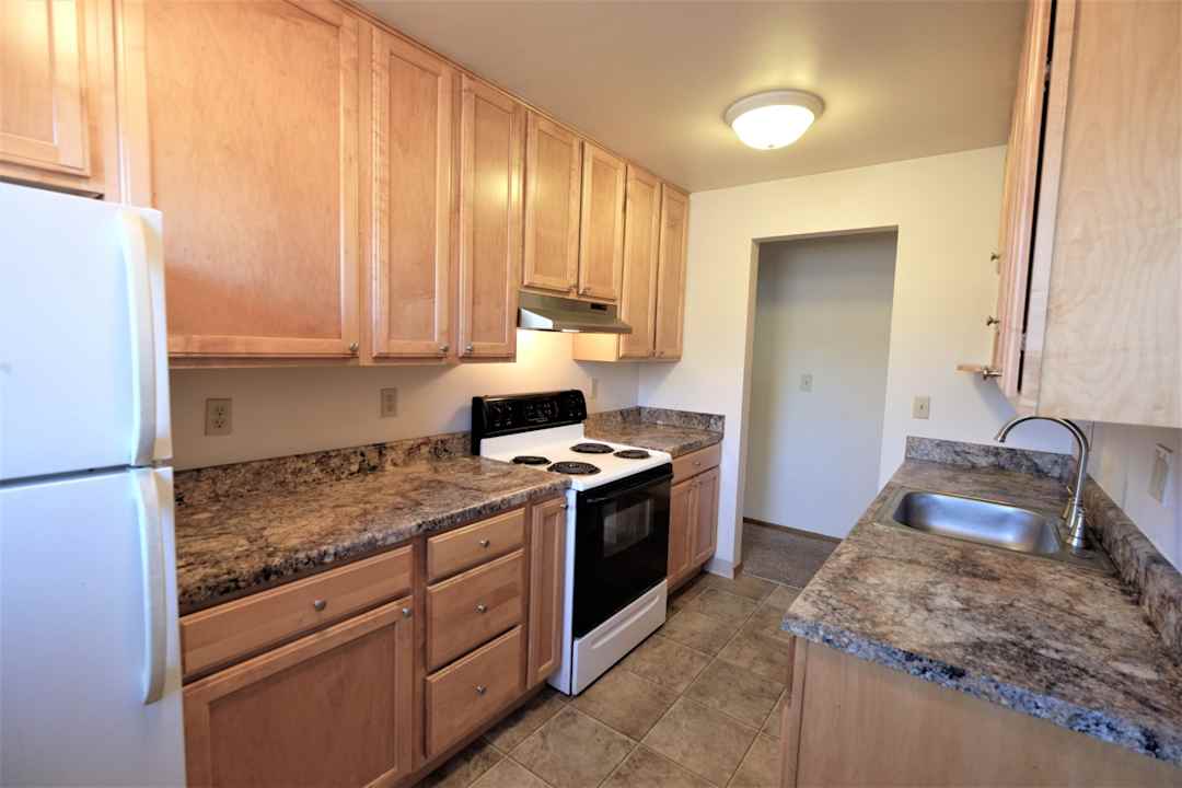 Alden Park 2044 Brewster St Saint Paul Mn Apartments For Rent Rent Com