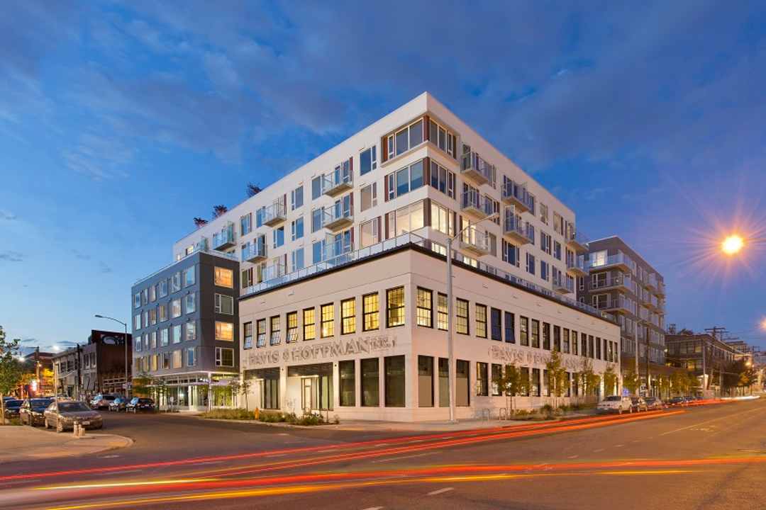 infinity apartments seattle