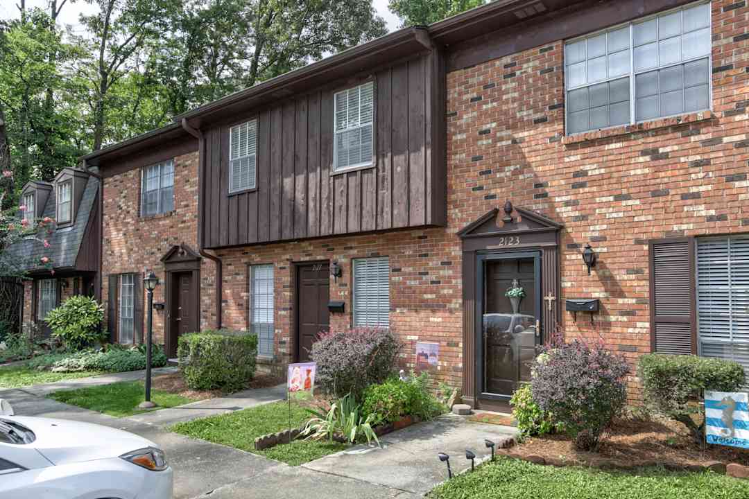 Georgetown South 2100 Vestridge Dr Vestavia Al Apartments For Rent Rent Com