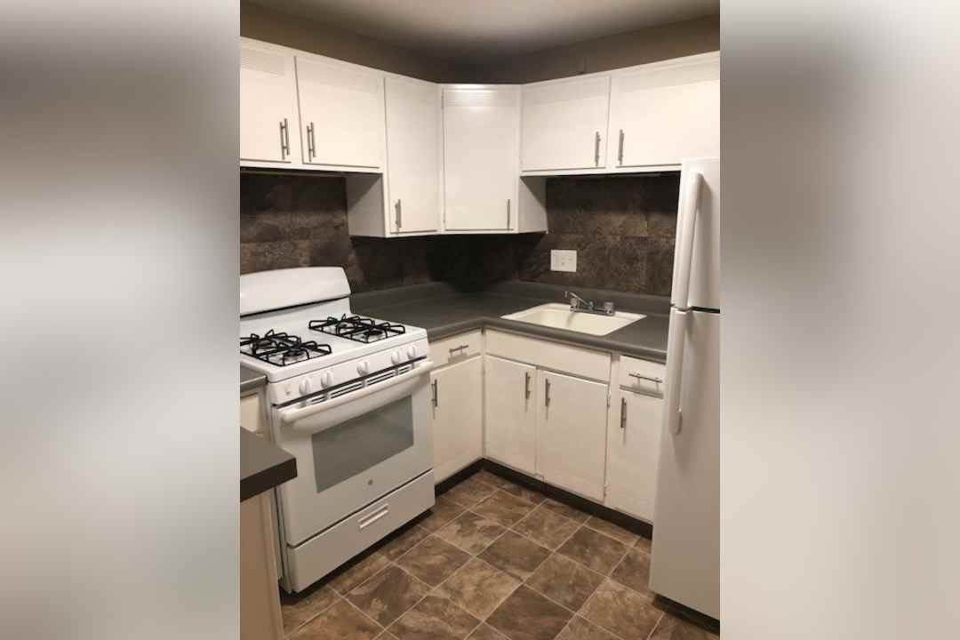 Harvard Court 4018 Harvard Ln Kansas City Mo Apartments For Rent Rent Com