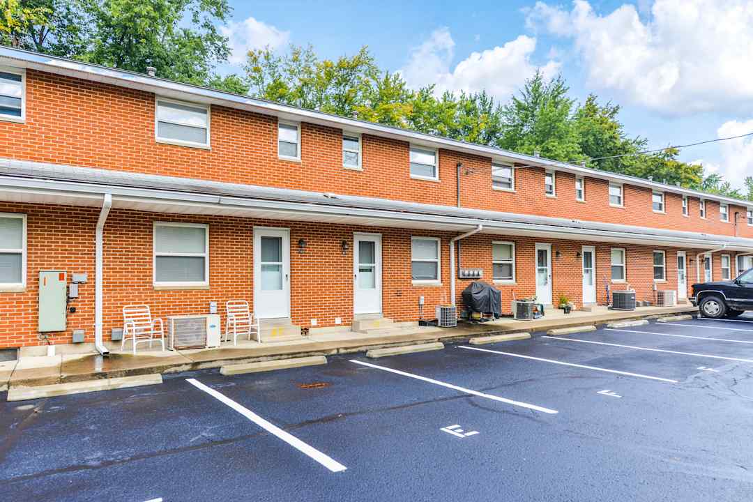 Northridge Apartments 4865 Ridgewood Rd E Springfield Oh Townhomes For Rent Rent Com