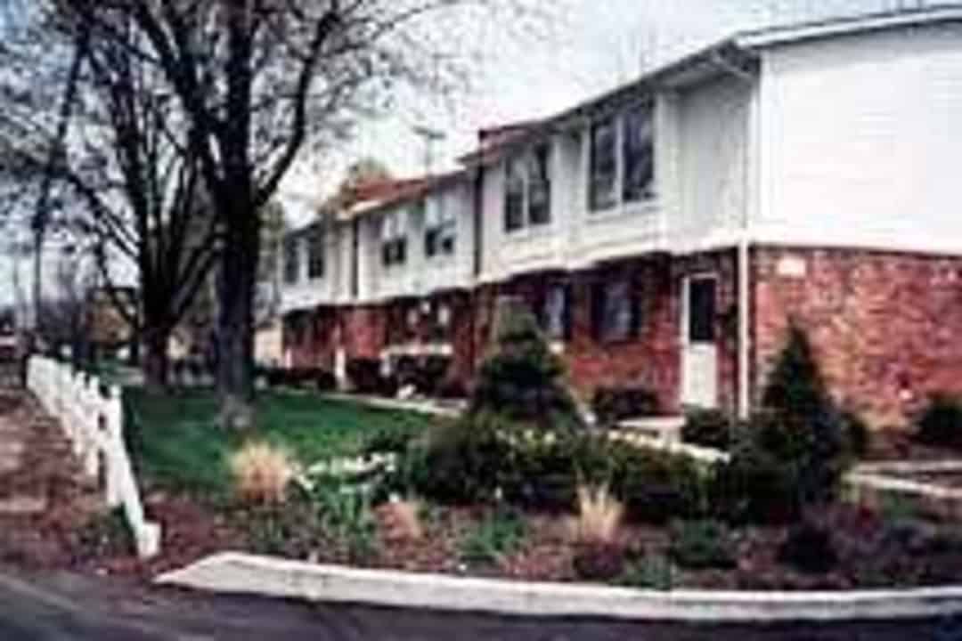 gaslight village apartments columbus oh 43224