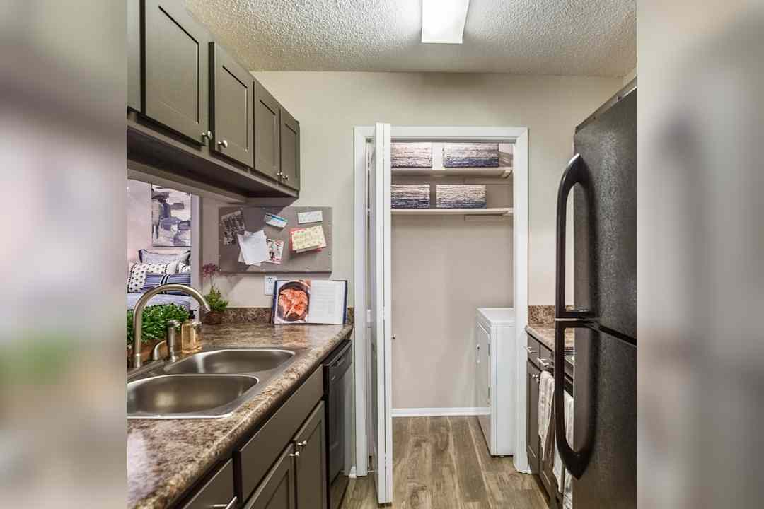 Azure Cove 1326 Hwy 80 W Garden City Ga Apartments For Rent Rent Com