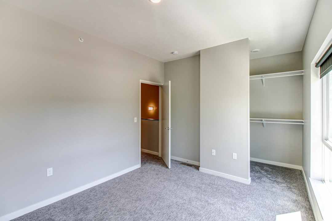 Bos Apartments 1011 S Saddle Creek Rd Omaha Ne Apartments For Rent Rent Com