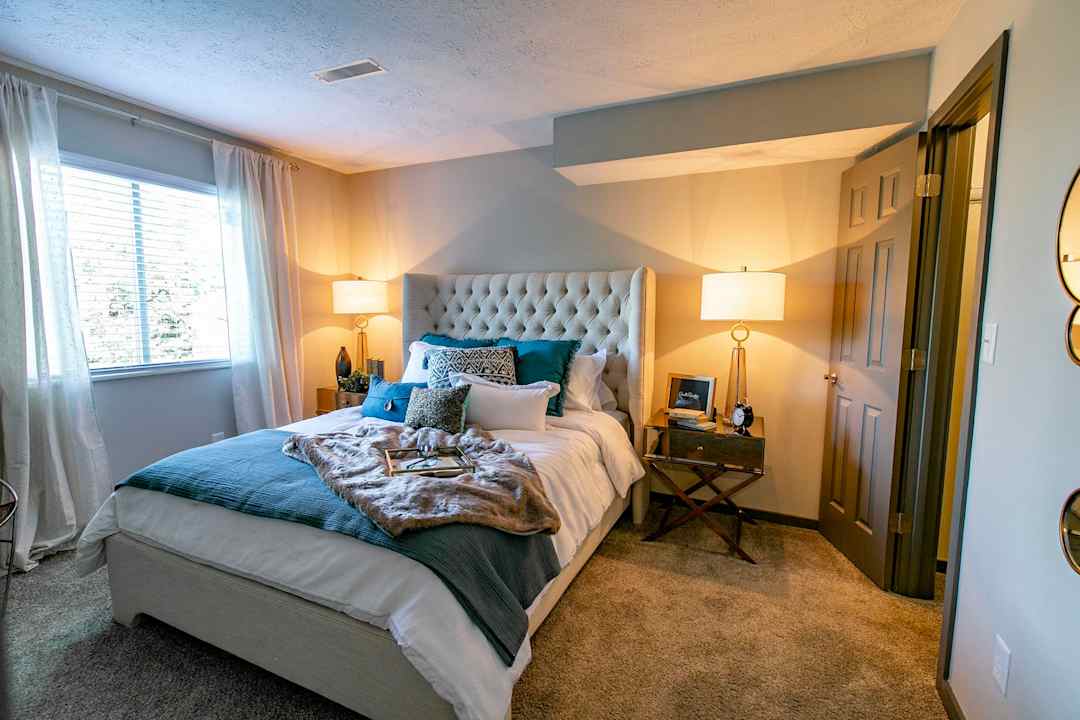 Island Club Apartments - Columbus Oh 43235
