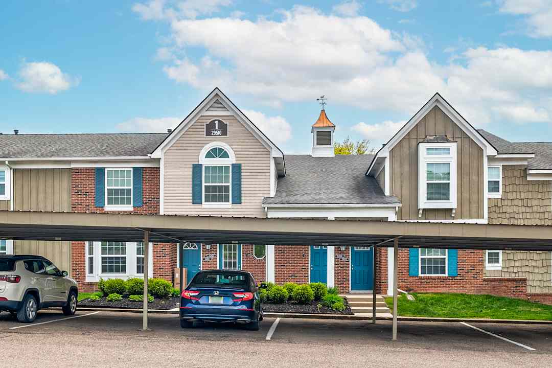 Citation Club 29540 Citation Cir Farmington Hills, MI Apartments