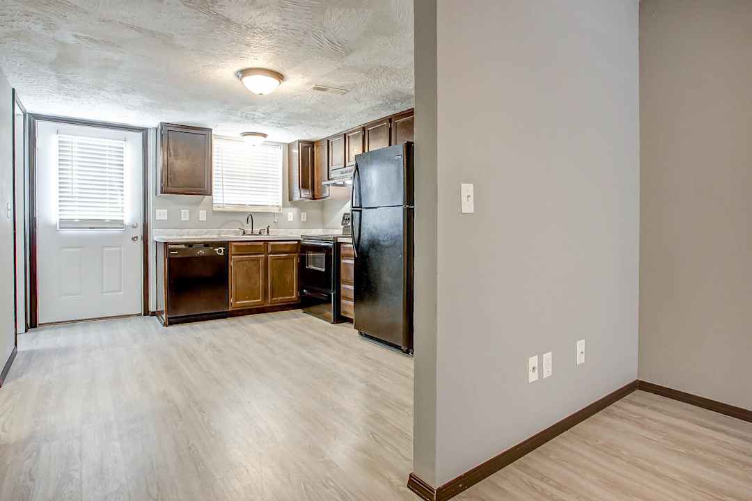fairfield village apartments springfield mo 65807