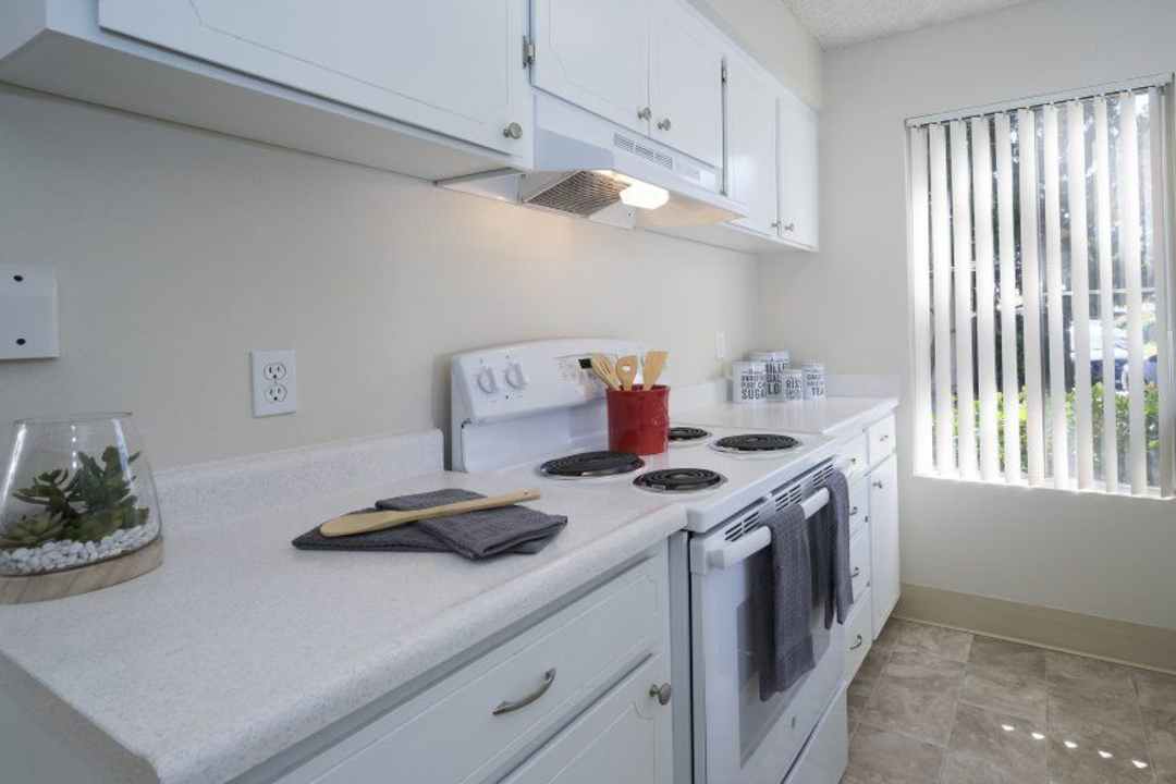 Oakwood 7620 N El Dorado St Stockton Ca Apartments For Rent Rent Com