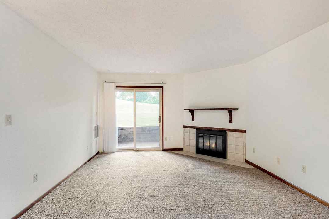 robin hill apartments west des moines ia 50265