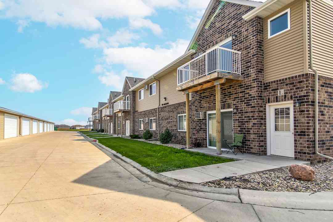 Stonebridge Townhomes and Villas Apartments Minot, ND 58703