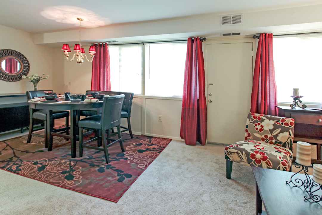 The Bradford 55 Manor Dr Hagerstown Md Apartments For Rent Rent Com