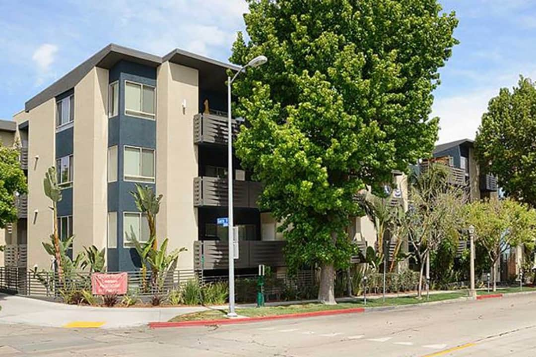 The Thomas Apartments - Studio City, CA 91604