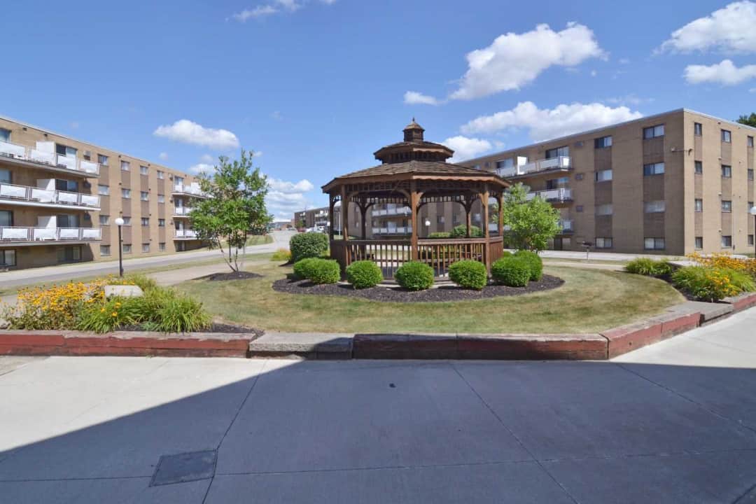 Randall Park - 4548 Warrensville | Cleveland, OH Apartments for Rent | Rent.