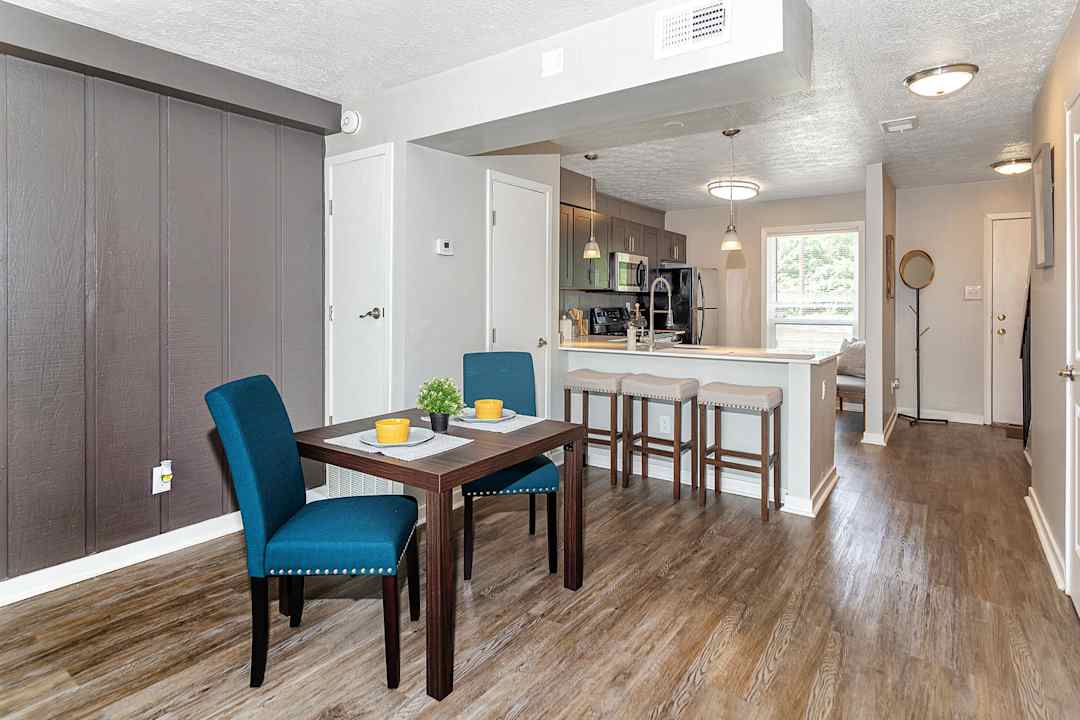 The Residences On 56th 6802 E 56th St Indianapolis In Apartments For Rent Rent Com