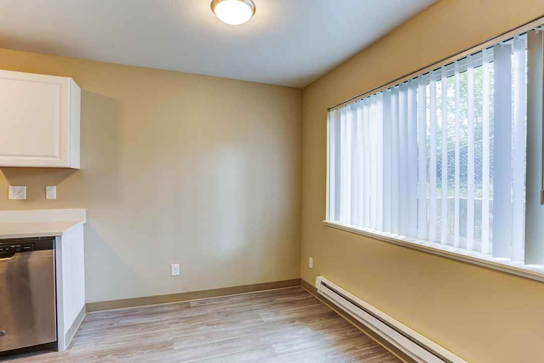 The 601 601 Ne 162nd Ave Portland Or Apartments For Rent Rent Com