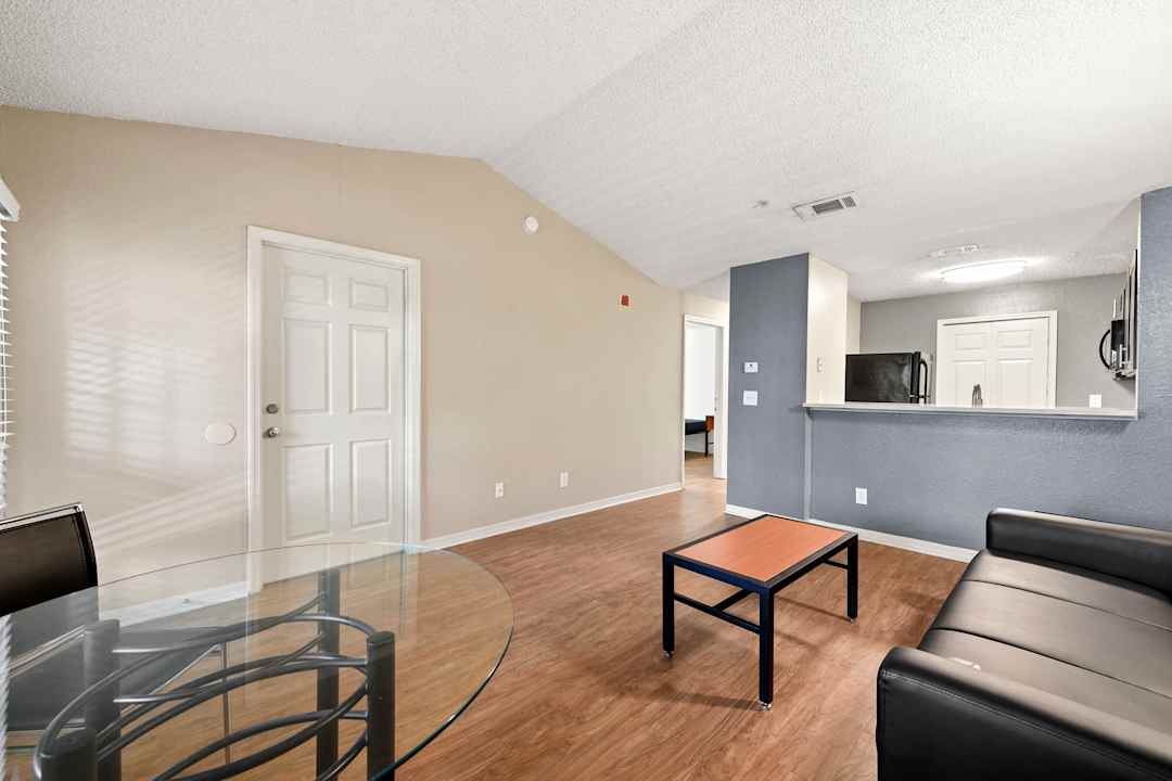 Kernan Oaks Apartments 3601 Kernan Blvd S Jacksonville Fl Apartments For Rent Rent Com