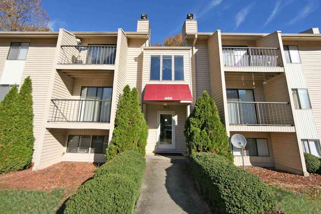 Country Club Apartments - Spartanburg, SC 29302