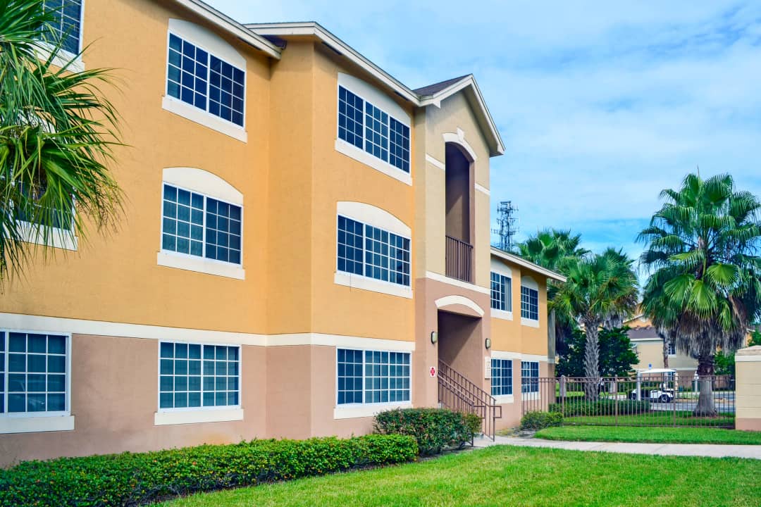 Carolina Club 100 Carolina Lake Dr Daytona Beach Fl Apartments For Rent Rent Com