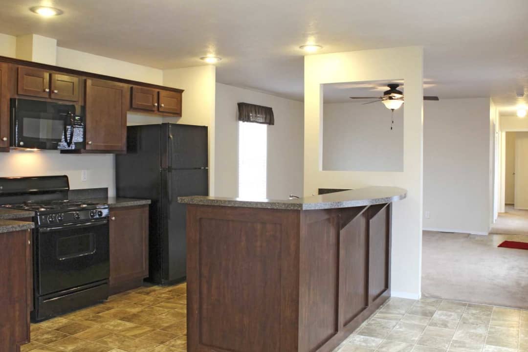 Creek Wood - 3440 Creekside Blvd | Burton, MI Apartments for Rent | Rent.