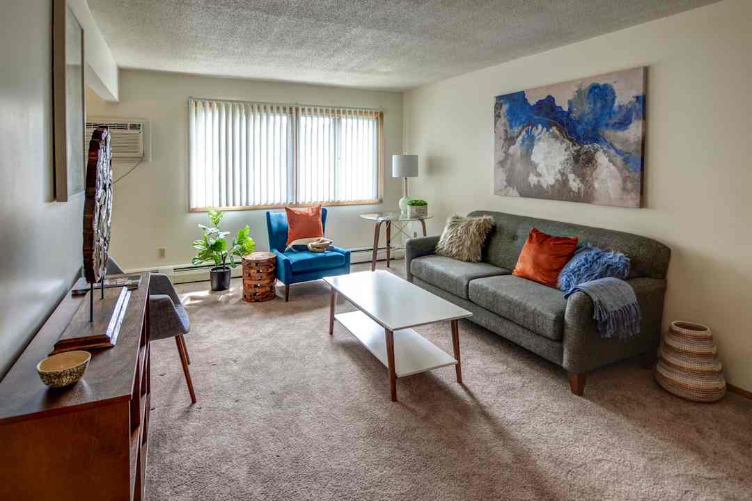 Huntington Place Apartments - Brooklyn Park Mn 55429