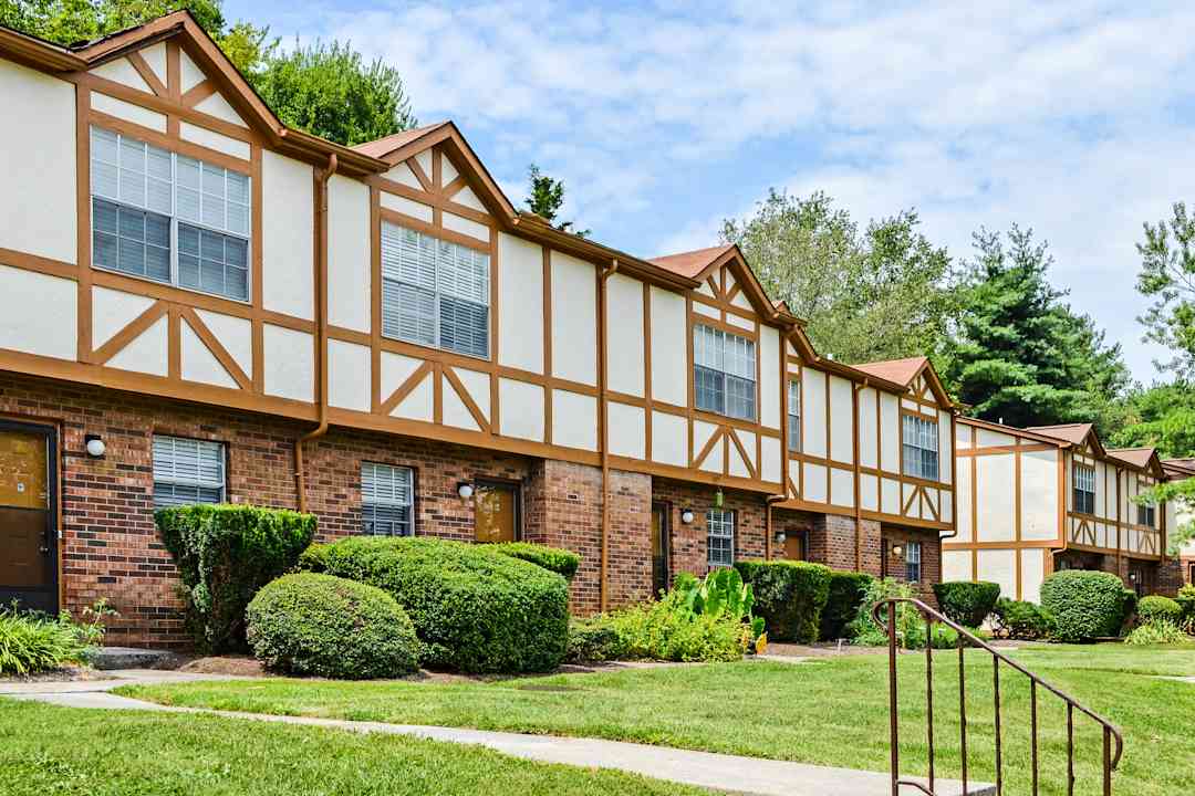 Country Club Apartments - 8400 Country Club Way | Knoxville, TN Apartments  for Rent | Rent.