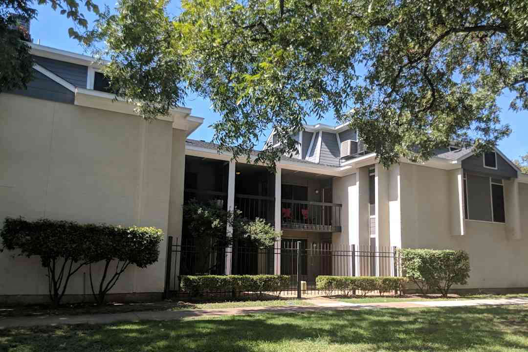cornerstone apartments dallas tx 75220