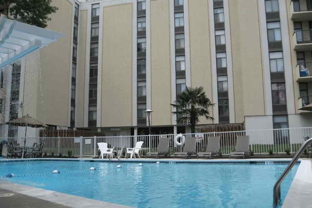 royal mace apartments norfolk va 23503