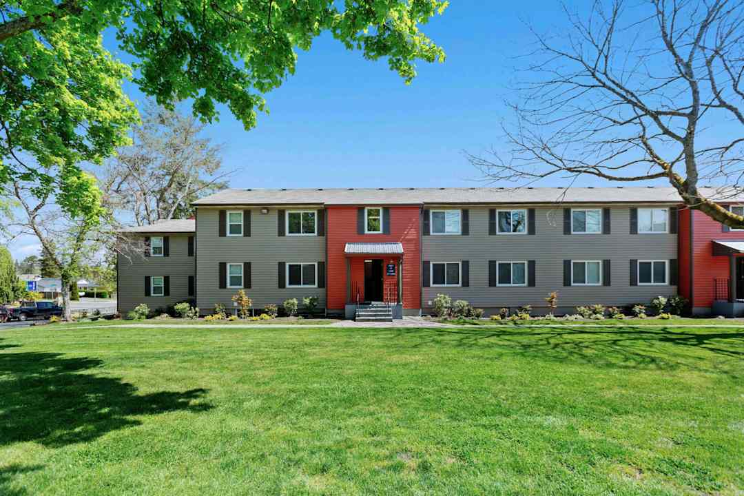 Alcove At Seahurst 1101 Sw 139th St Burien Wa Apartments For Rent Rent Com