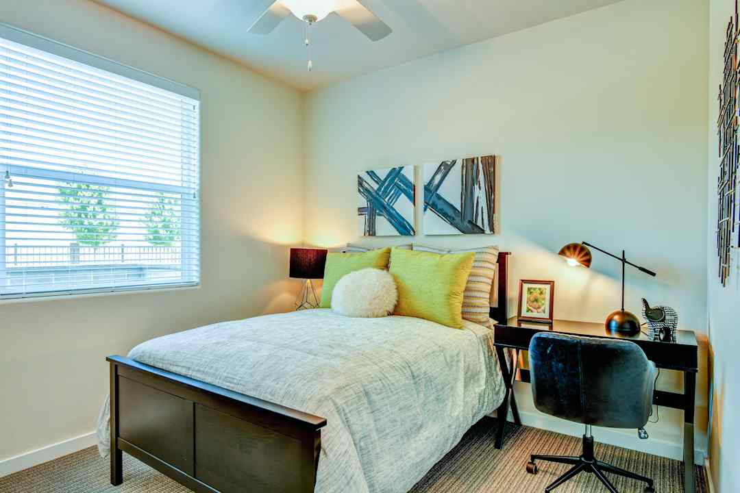 B1 2x2 1103sqft