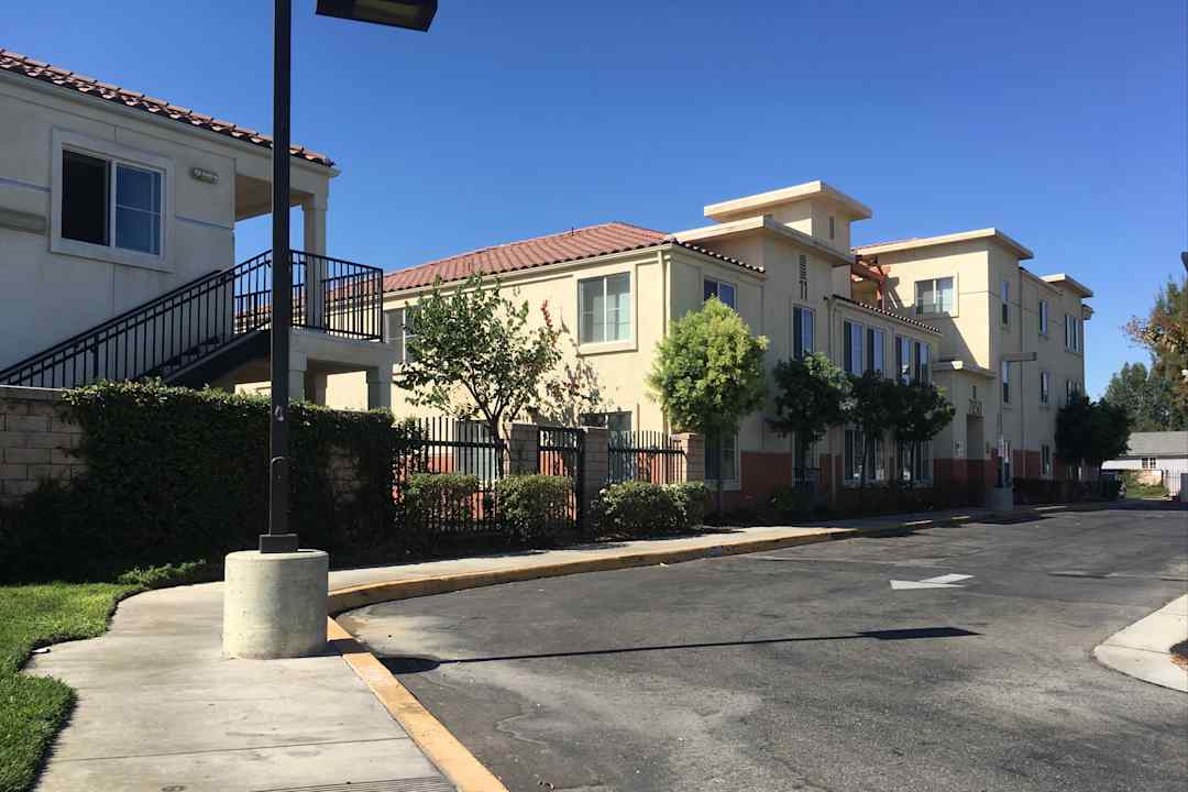 sycamore canyon apartments riverside ca