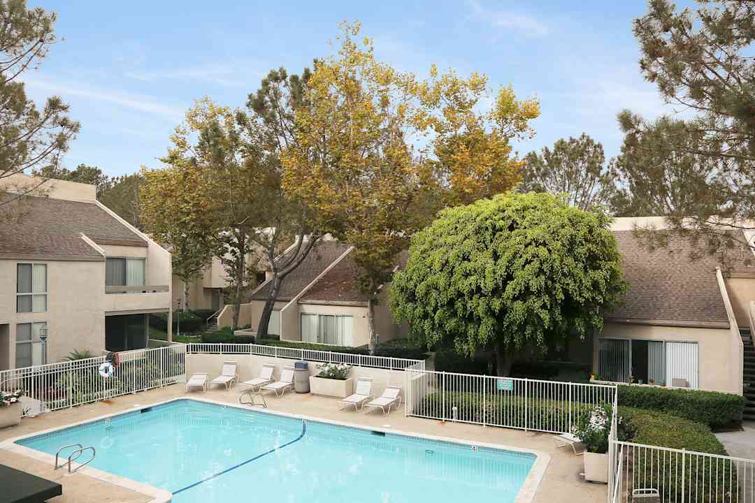 torrey pines village 8939 lombard pl san diego ca apartments for rent rent com