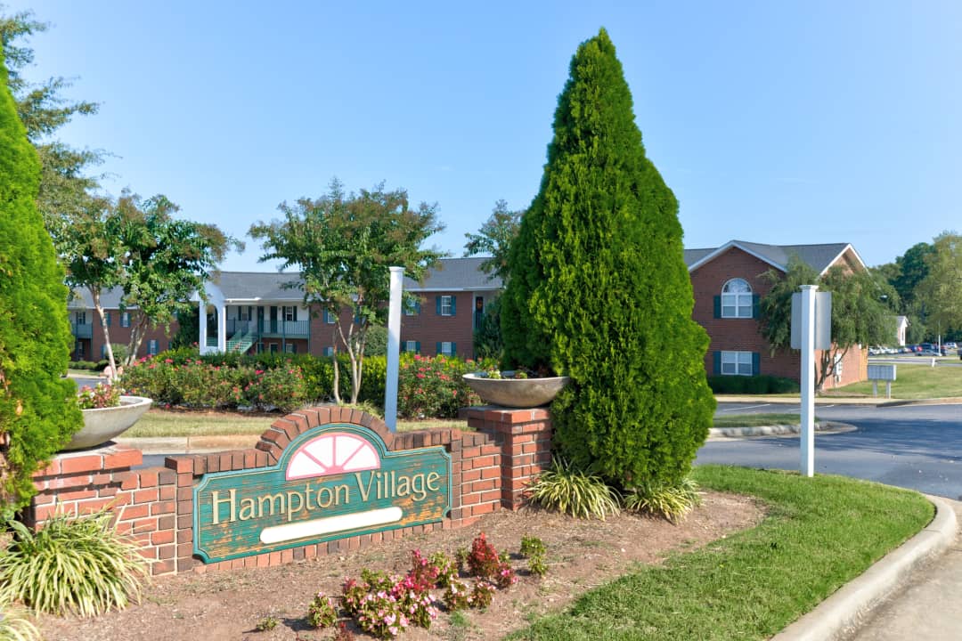 Hampton Village Of Youngsville Apartments - Youngsville, NC 27596