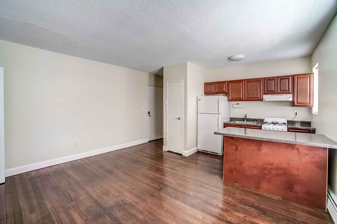 Tara Apartments - 2900 Main St Bridgeport Ct Apartments For Rent Rentcom